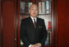 董事、副總裁：雲楓